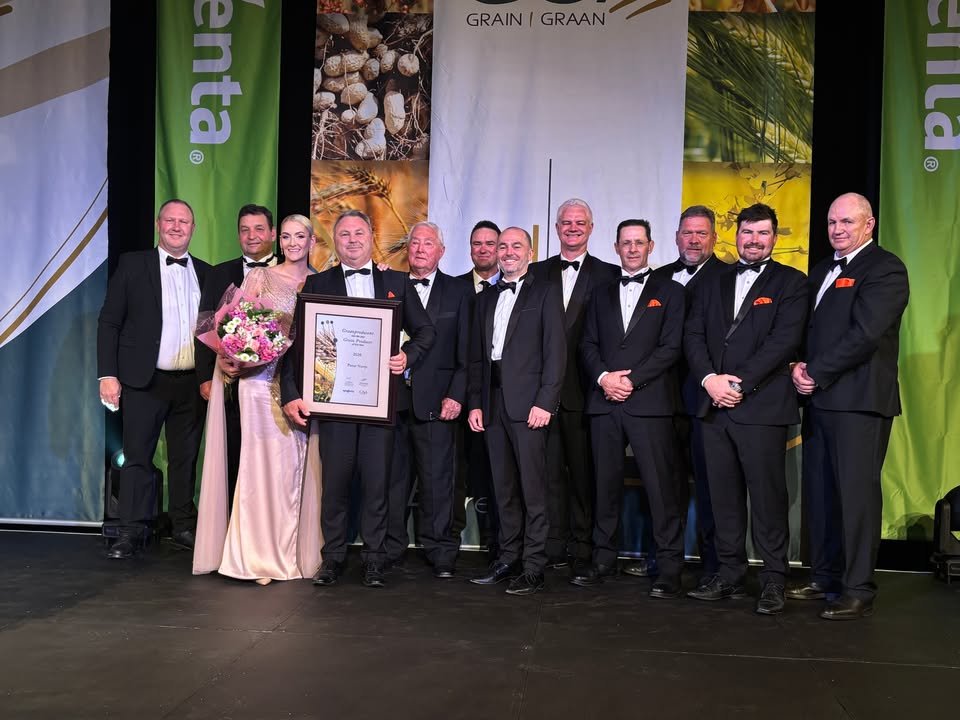 Baie geluk aan Pieter Nortje, Graan SA se Graanprodusent van die Jaar 2026! Jou toewyding,…
