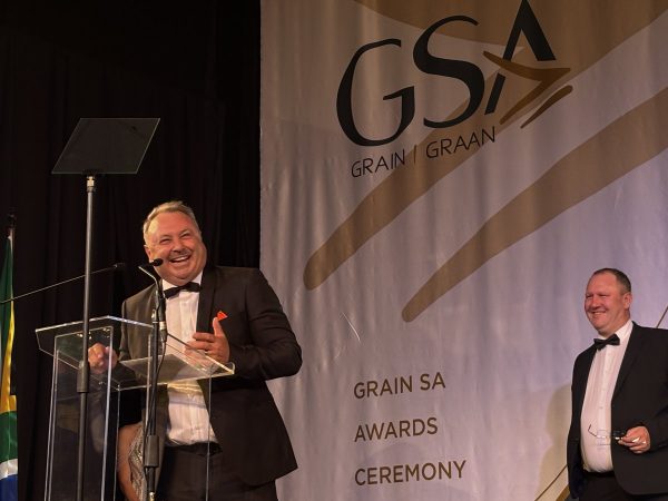 Baie geluk aan Pieter Nortje, Graan SA se Graanprodusent van die Jaar 2026! Jou toewyding,…